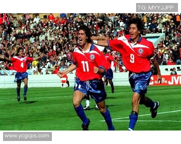 智利足球球星独特纹身背后的人生故事与文化意义探索 智利足球球星独特纹身背后的人生故事与文化意义探索