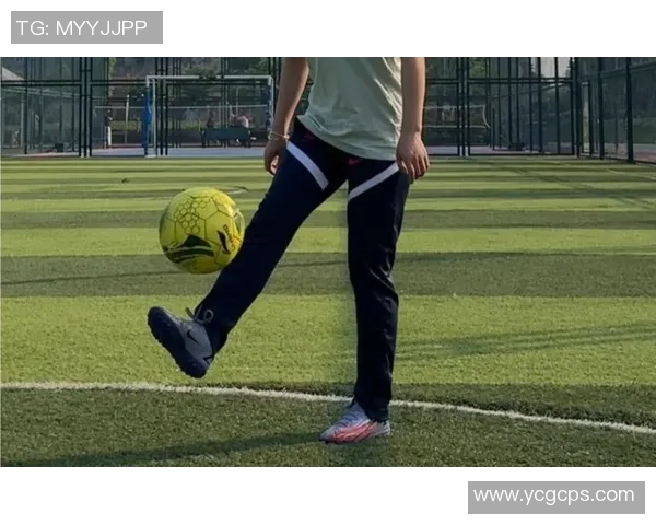 矮个子也风采:足球场上的小巨人们